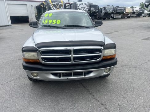 Used 2004 Dodge Dakota Sport w/ Deluxe Convenience Group RWD image 5