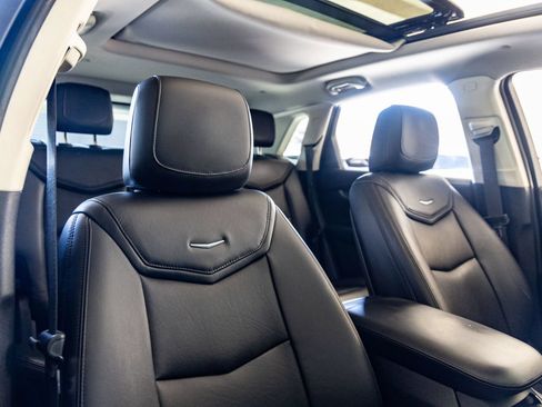 Used 2017 Cadillac XT5 Luxury w/ Driver Awareness Package FWD image 30