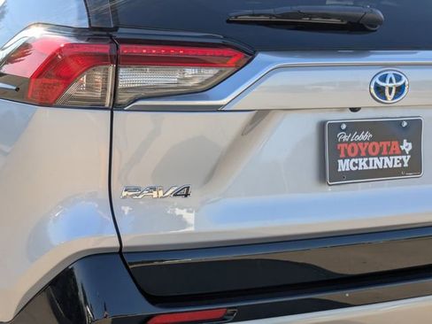 Used 2022 Toyota RAV4 XSE image 8