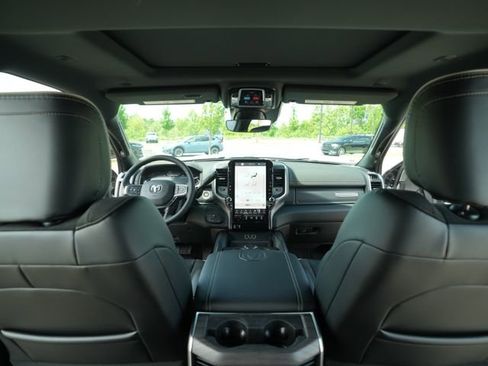 New 2026 RAM 2500 Laramie AWD/4WD image 21