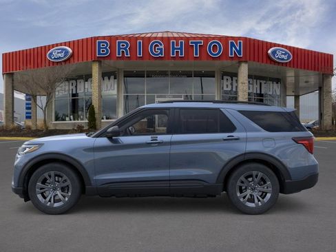 Used 2026 Ford Explorer Active w/ Active Comfort Package AWD/4WD image 2