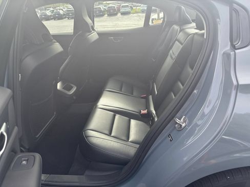 Used 2024 Volvo S60 B5 Core FWD image 18
