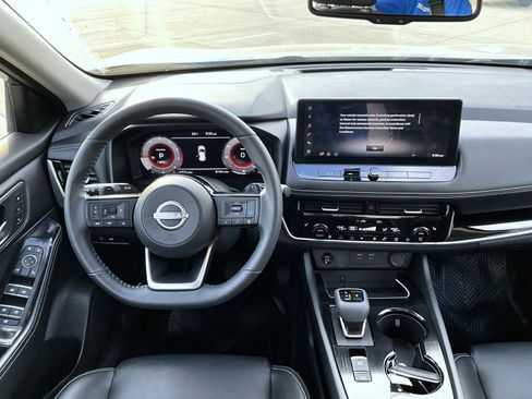 Certified 2024 Nissan Rogue SL w/ SL Premium Package image 13