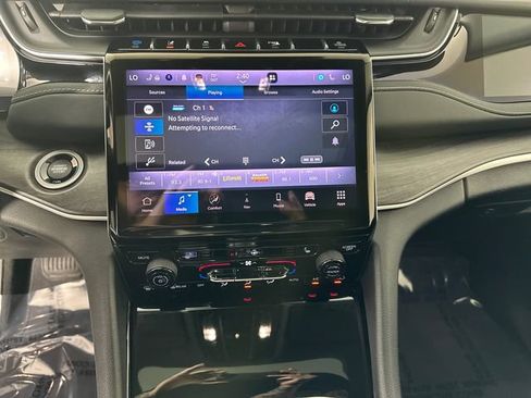 Certified 2022 Jeep Grand Cherokee Limited 4xe AWD/4WD image 28