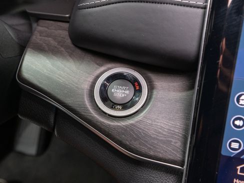Used 2022 Jeep Grand Cherokee Overland RWD image 33