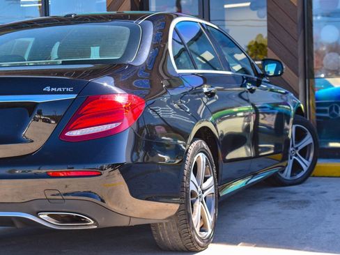 Used 2019 Mercedes-Benz E 300 4MATIC w/ Convenience Package image 19