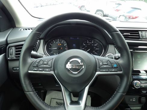 Used 2019 Nissan Rogue Sport SV w/ Technology Package FWD image 15