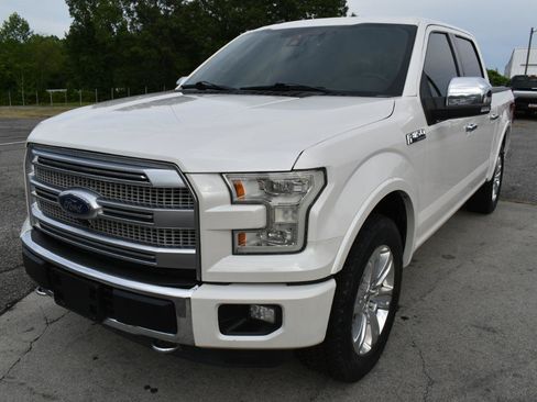 Used 2016 Ford F150 Platinum w/ Equipment Group 701A Luxury AWD/4WD image 2