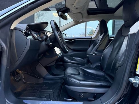 Used 2015 Tesla Model S 70D image 24