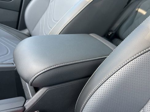 New 2026 Volkswagen Tiguan SE R-Line FWD image 39