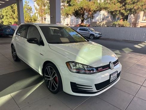 Used 2017 Volkswagen GTI Sport image 3