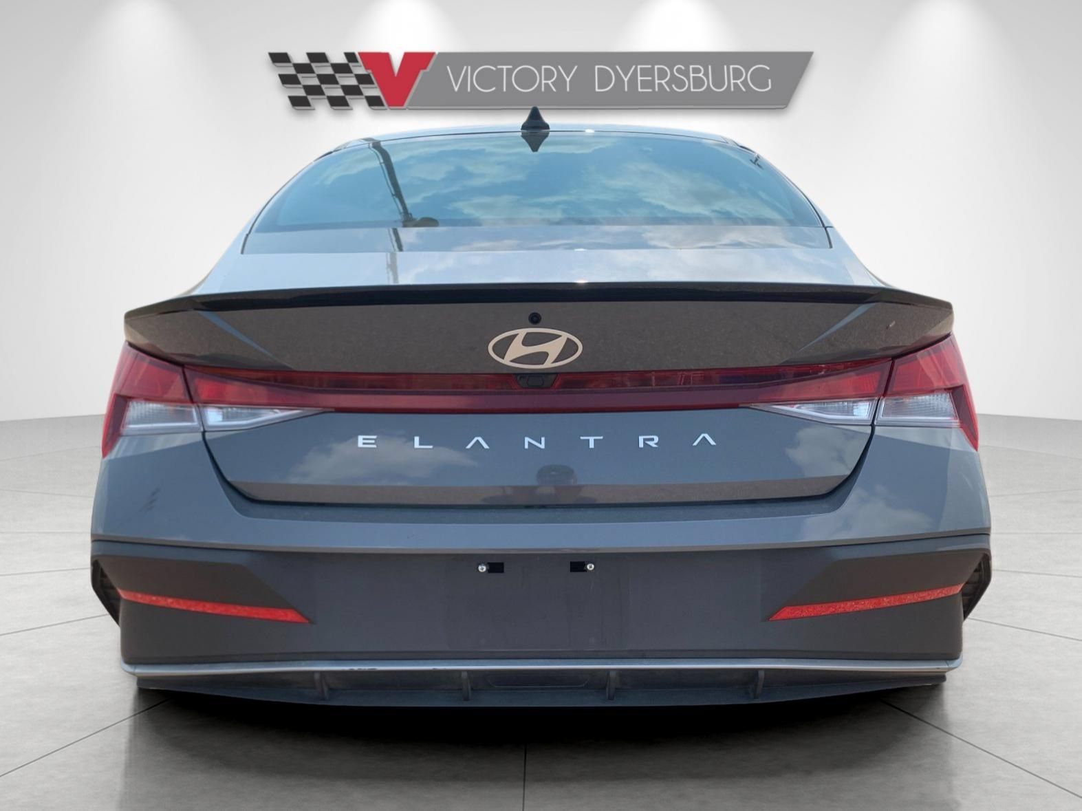 Used 2026 Hyundai Elantra Sport FWD image 5