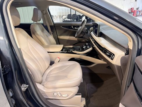 Used 2023 Lincoln Nautilus FWD w/ Premium Package image 28