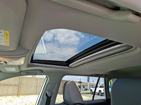 Used 2019 Toyota RAV4 XLE w/ Carpet Mat Package AWD/4WD image 16