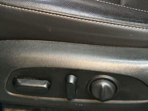 Used 2020 GMC Acadia SLT w/ GMC Pro Grade Package AWD/4WD image 23