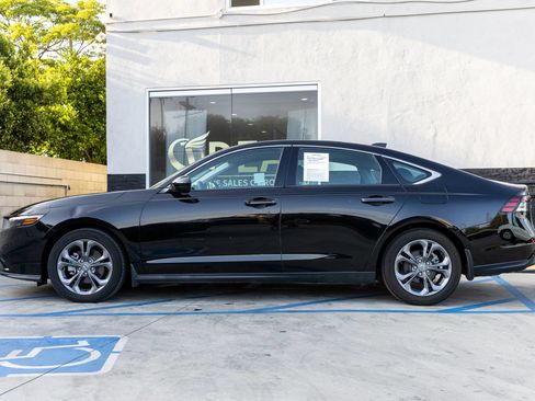 Used 2023 Honda Accord EX image 14