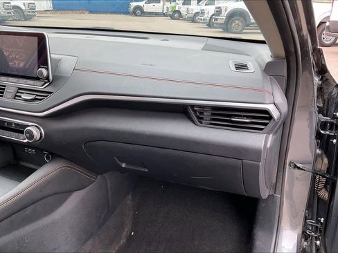 Used 2022 Nissan Altima 2.5 SR image 17