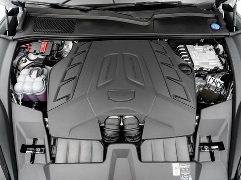 New 2025 Porsche Cayenne GTS image 27