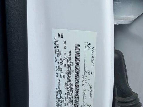 Used 2020 Ford F150 XLT w/ Trailer Tow Package RWD image 8