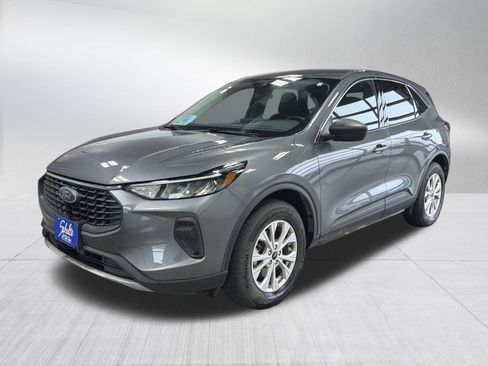 Used 2023 Ford Escape Active w/ Tech Pack #1 image 3