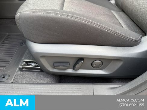Used 2025 Nissan Rogue SV FWD image 26