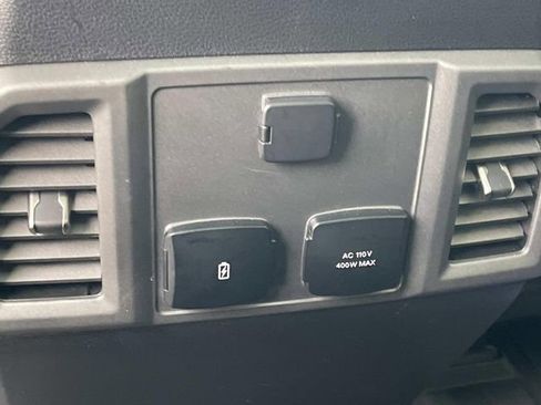 Certified 2019 Ford F150 Raptor w/ Equipment Group 802A Luxury image 15