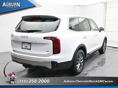Used 2024 Kia Telluride LX image 13