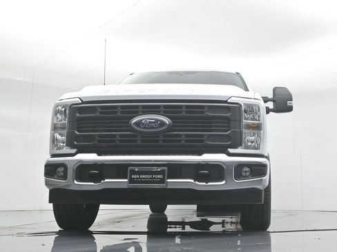 New 2026 Ford F350 XL w/ XL Chrome Package RWD image 47