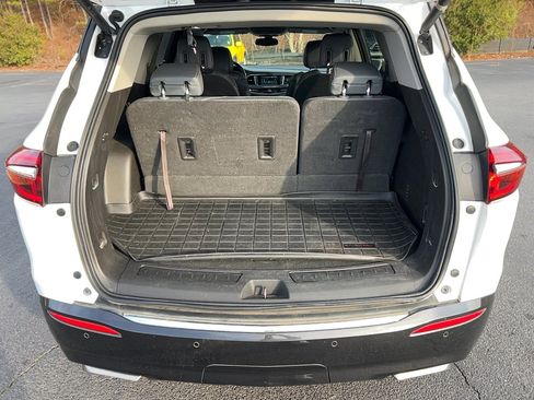 Used 2018 Buick Enclave Essence image 28