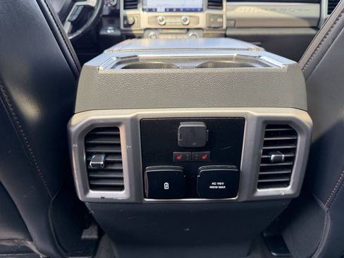 Used 2022 Ford F450 Platinum w/ FX4 Off-Road Package AWD/4WD image 43