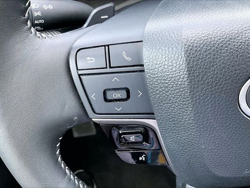 Used 2025 Toyota Camry SE FWD image 20