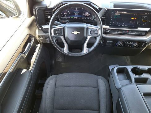 Certified 2025 Chevrolet Silverado 1500 LT AWD/4WD image 20
