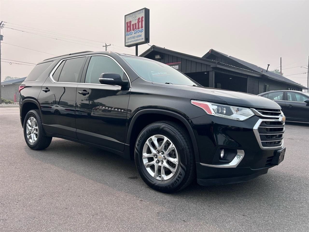 Used 2021 Chevrolet Traverse LT AWD/4WD image 1