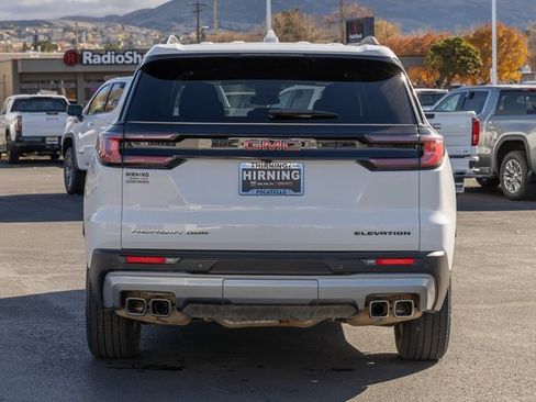 Used 2025 GMC Acadia Elevation image 4
