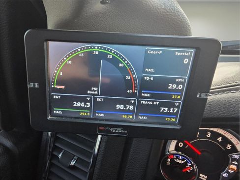 Used 2017 RAM 3500 Laramie image 15