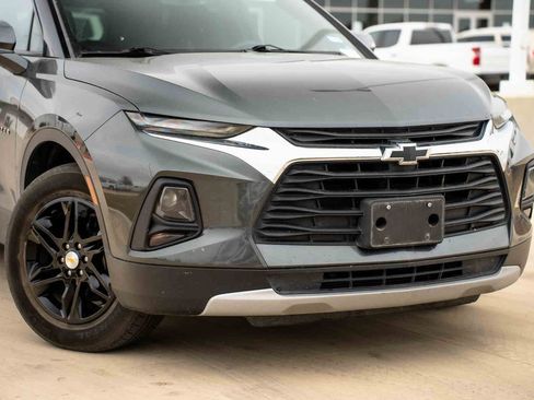 Used 2019 Chevrolet Blazer LT image 3