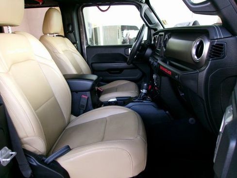 Used 2019 Jeep Wrangler Rubicon w/ Safety Group image 17