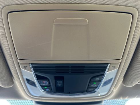 Used 2023 Acura TLX w/ Technology Package image 26