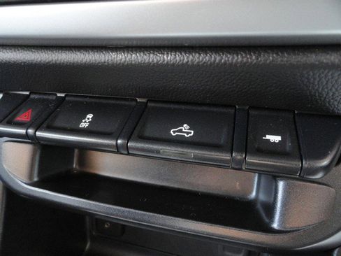 Used 2017 Chevrolet Colorado LT image 21