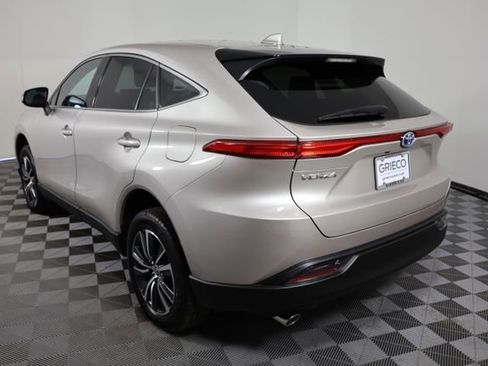 Used 2024 Toyota Venza LE image 5