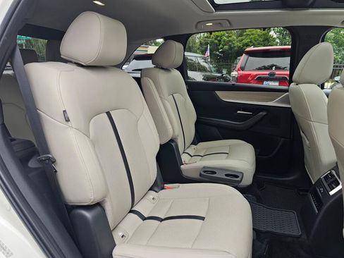 Certified 2024 MAZDA CX-90 Plug-In Hybrid w/ Premium Pkg AWD/4WD image 13