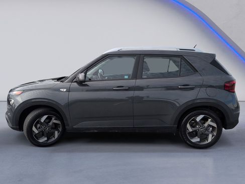 Used 2023 Hyundai Venue SEL w/ Cargo Package image 10