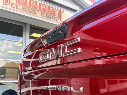 Used 2021 GMC Sierra 3500 Denali w/ Denali Ultimate Package AWD/4WD image 9