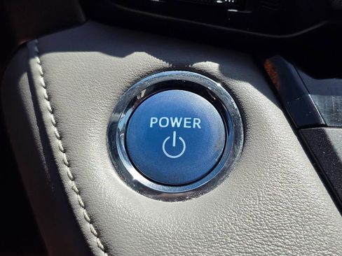 Used 2016 Toyota RAV4 XLE AWD/4WD image 35