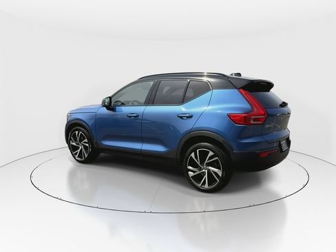 Used 2021 Volvo XC40 T5 R-Design AWD/4WD image 6