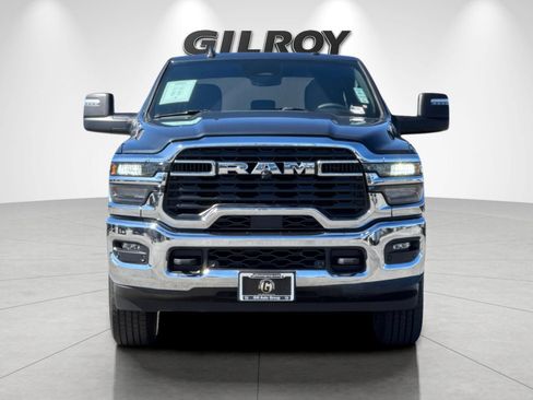 Used 2025 RAM 2500 Big Horn AWD/4WD image 9