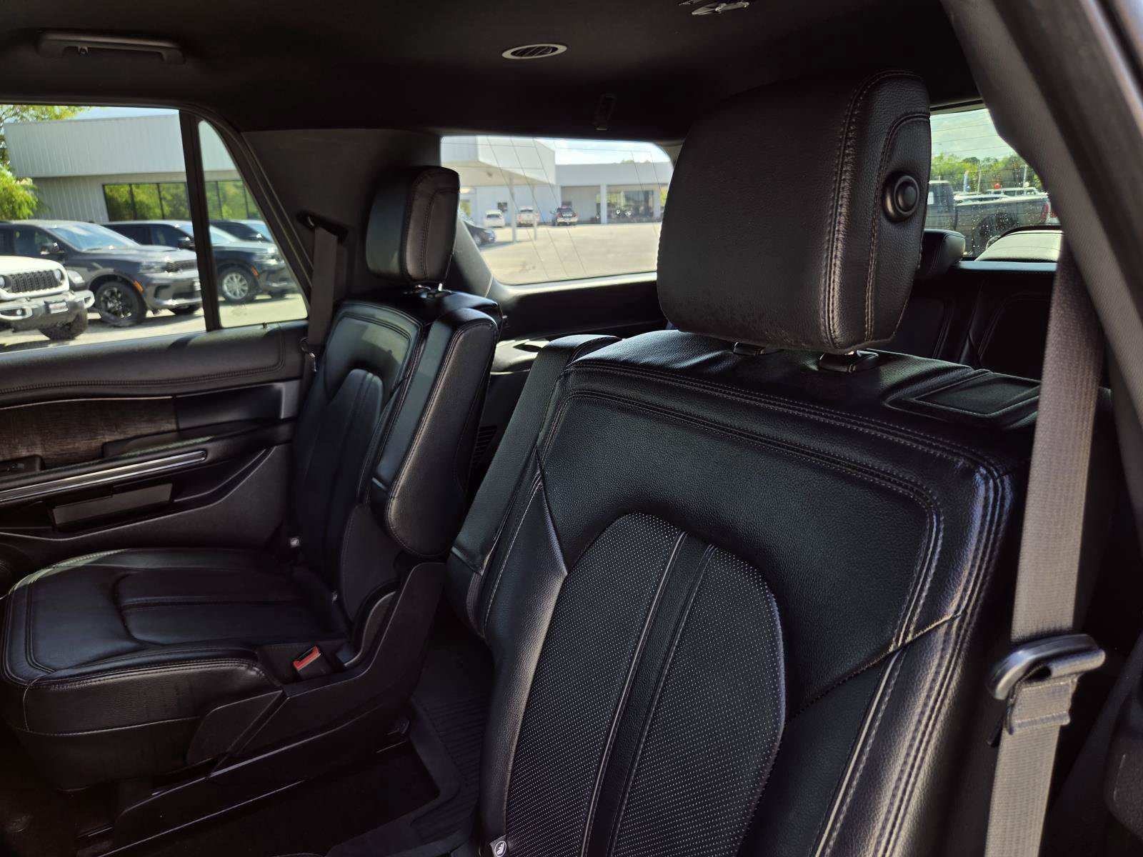 Used 2020 Ford Expedition Limited RWD image 29