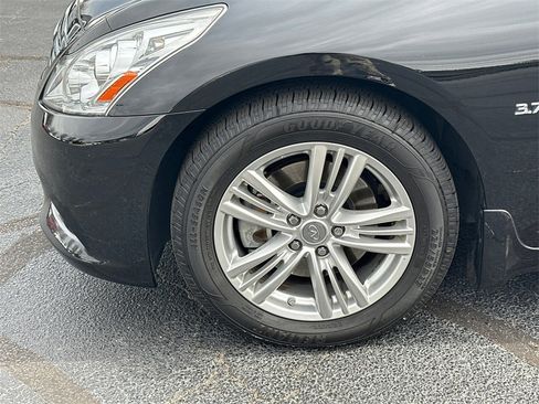 Used 2015 INFINITI Q40 w/ Navigation Package image 11