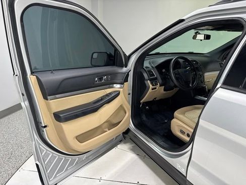 Used 2017 Ford Explorer 4WD image 9