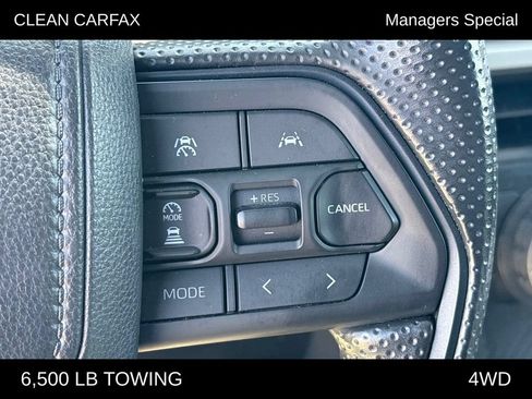 Used 2025 Toyota Tacoma SR5 AWD/4WD image 13